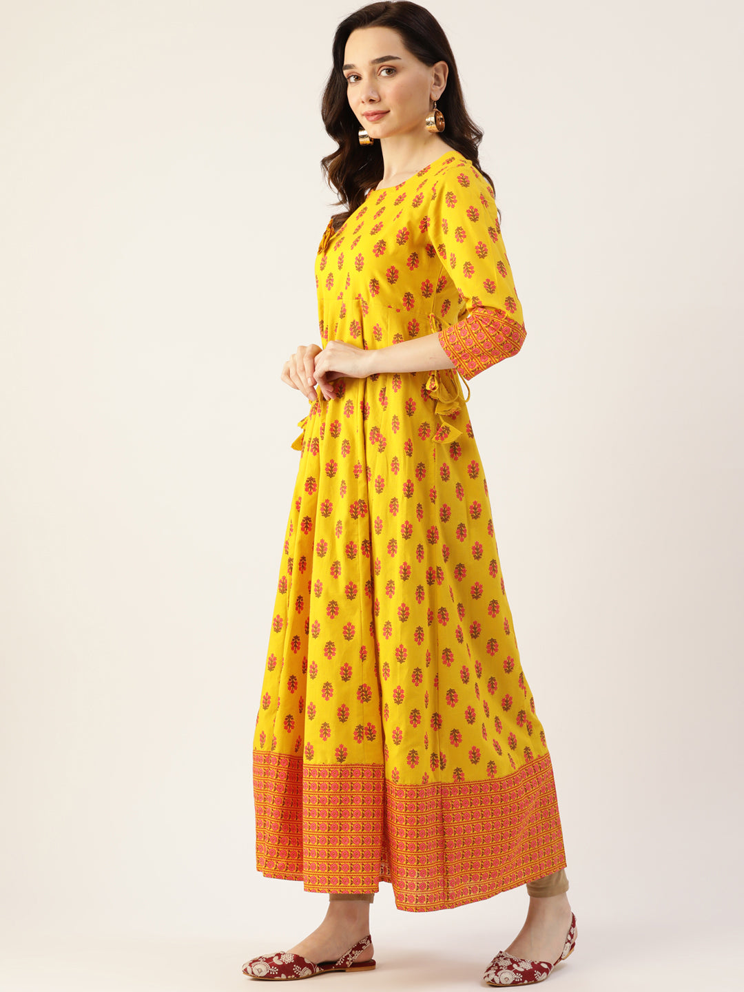 Zayla Women's Mustard Yellow Printed Rayon Kurta with Palazzo and Chiffon Dupatta - A Perfect Fusion of Comfort and Style